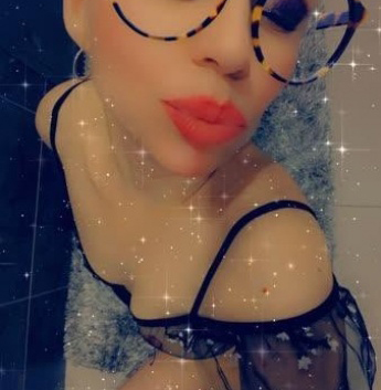 Соблазнительная и неотразимая красотка ждет встречи с тобой. Готова исполнить все тайные желания и подарить море удовольствия. Приглашаю в гости для ярких эмоций и страстных ласк. Позвони мне прямо сейчас! 8897, 40 лет